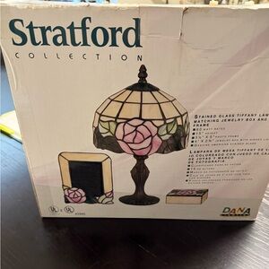 Stained Glass Tiffany Lamp - Pink Rose Design